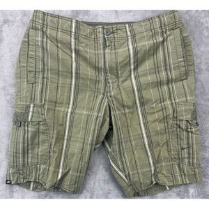 VTG Nike The Athletic Dept Men's Shorts Size‎ Large Green Plaid Cotton Pockets